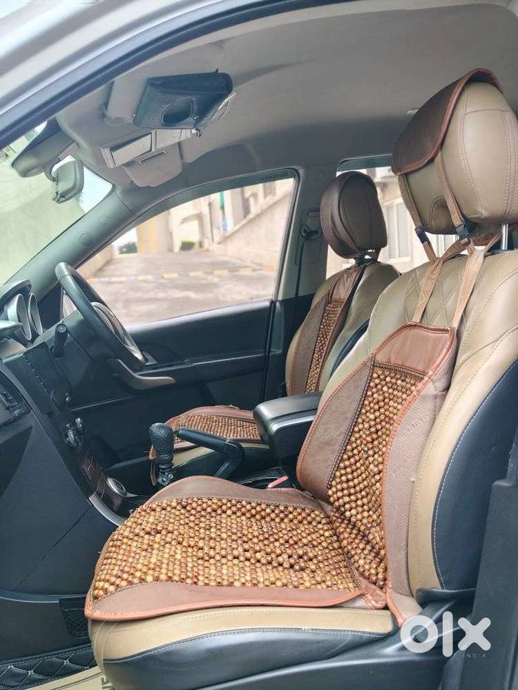 Mahindra Xuv500 W7, 2019