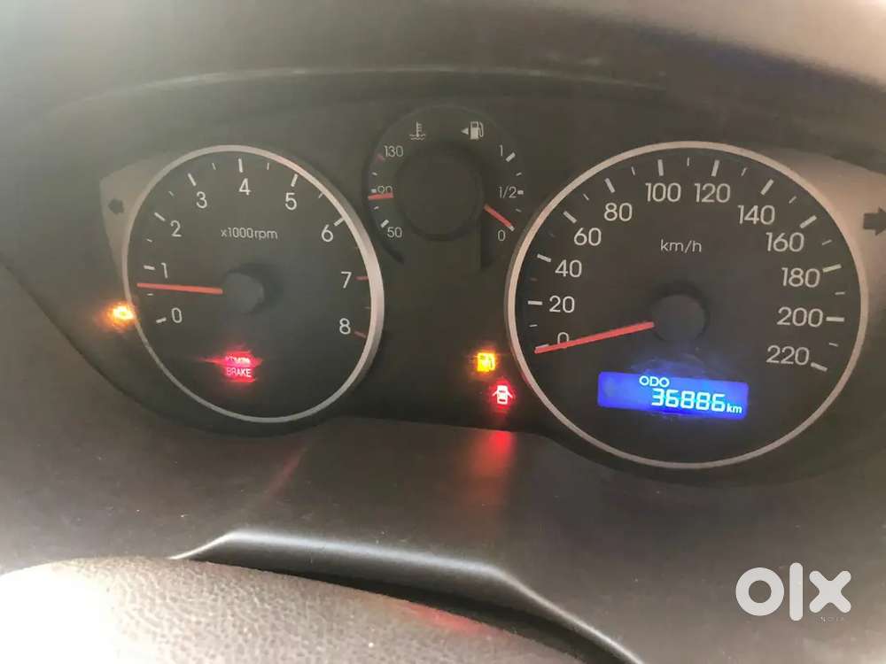 Hyundai I20 2011 Petrol 37000 Km Driven Army
