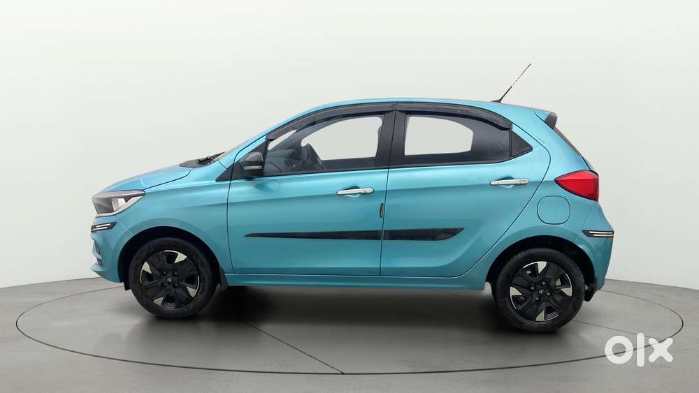 Tata Tiago 1.2 Revotron Xta, 2025, Petrol