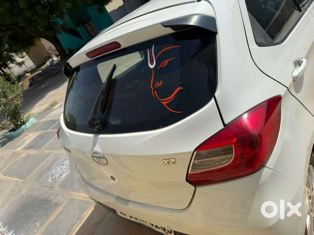 Tata Tiago 2017 Petrol 98500 Km Driven