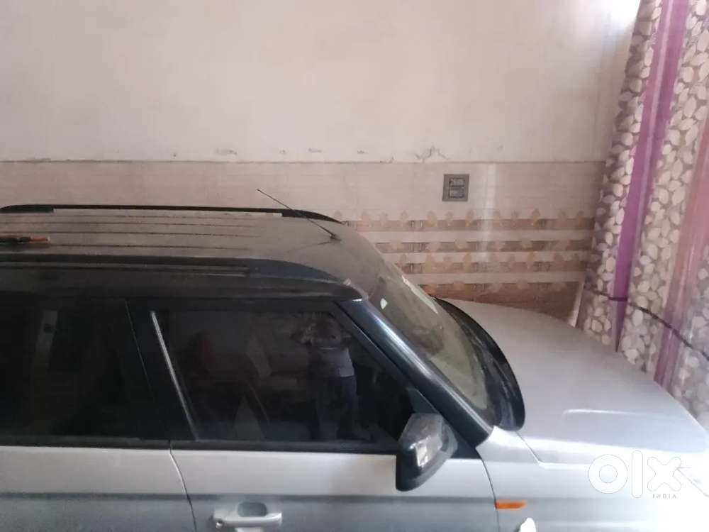 Mahindra Tuv 300 2017