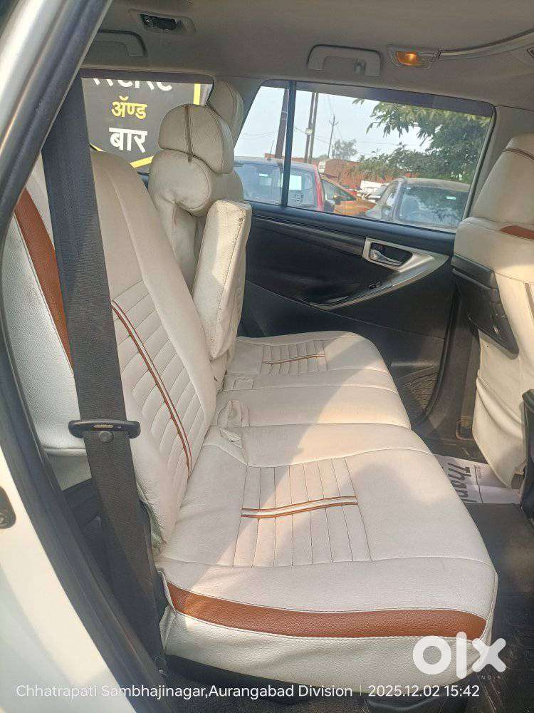 Toyota Innova Crysta 2.4 V, 2016, Diesel