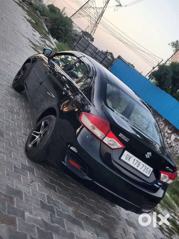 Maruti Suzuki Ciaz Vxi +
1st Owner 
Music System