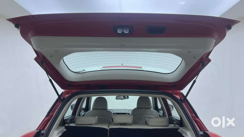 Mahindra Xuv300 W8 Option Dual Tone, 2021, Petrol