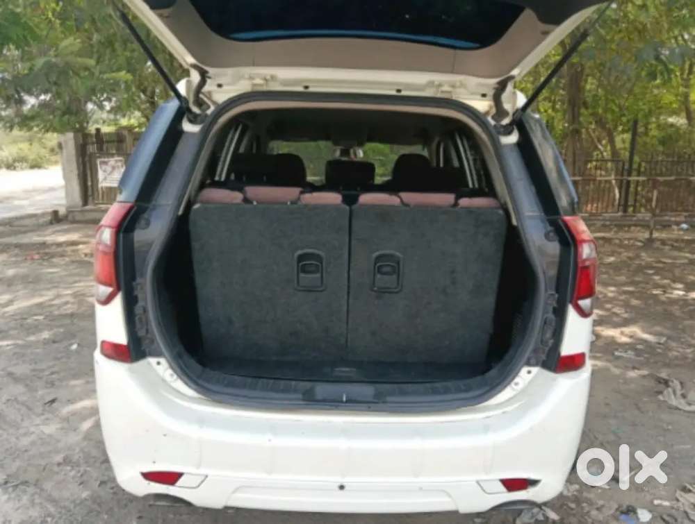 Mahindra Xuv500 2019 Diesel 122000 Km Driven