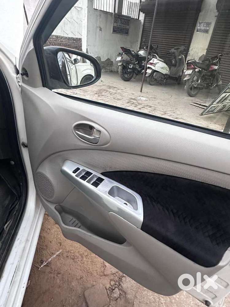 Toyota Etios 2012 Petrol Well Maintained