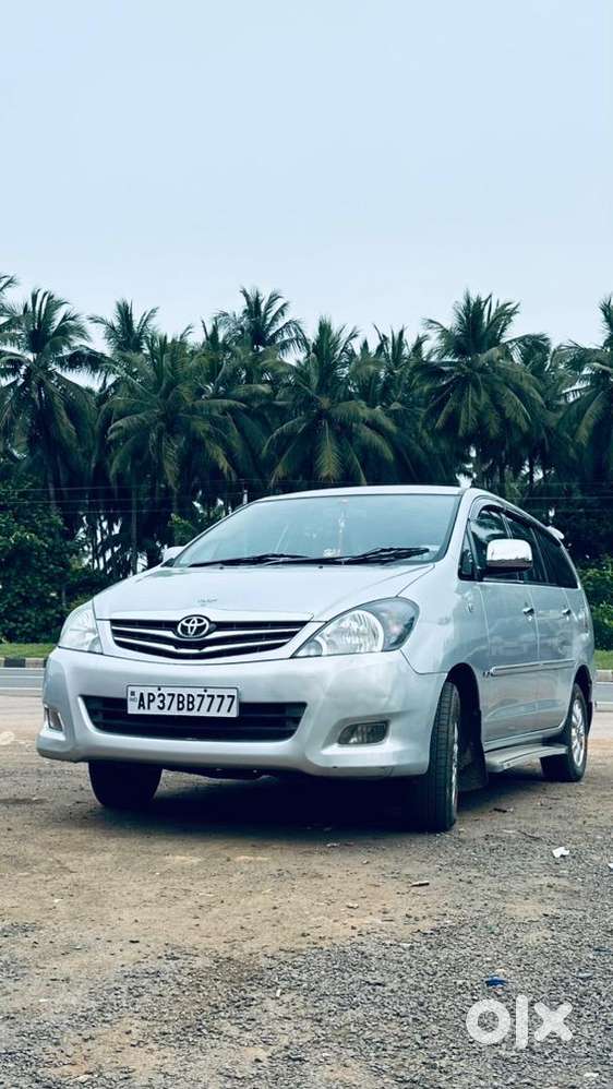 Toyota Innova 2010 Diesel Well Maintained