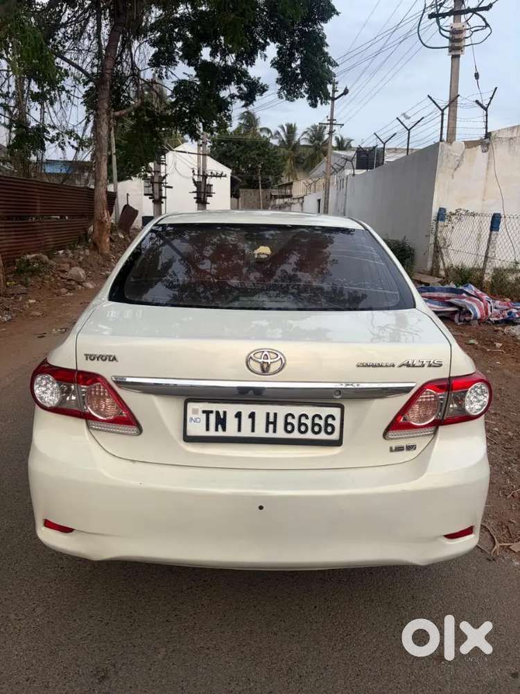 Toyota Corolla Altis 2012