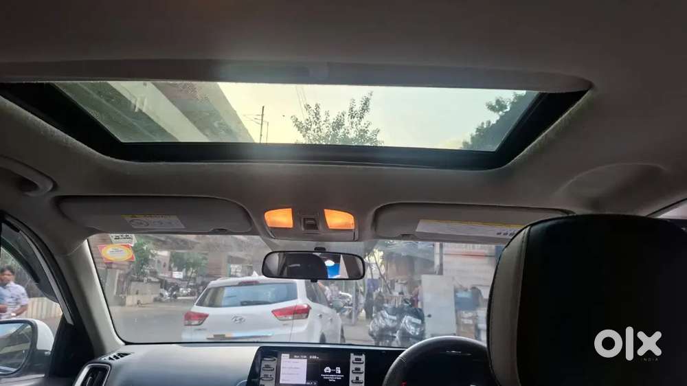 Kia Sonet 2023 Petrol Well Maintained