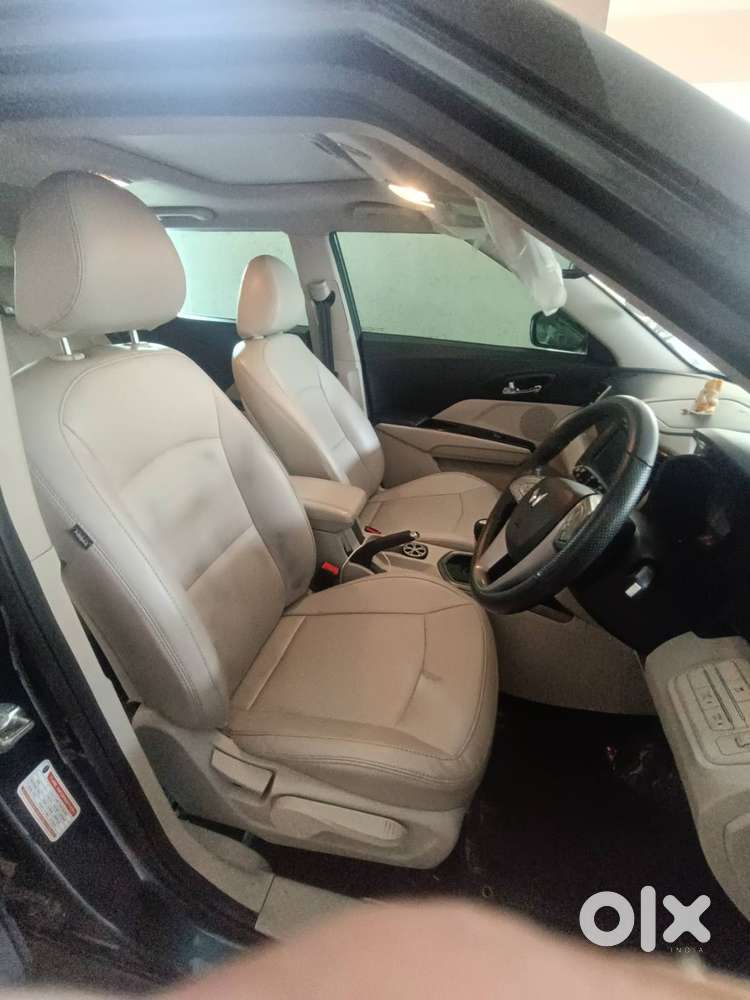 Xuv300 W8 O Petrol Amt