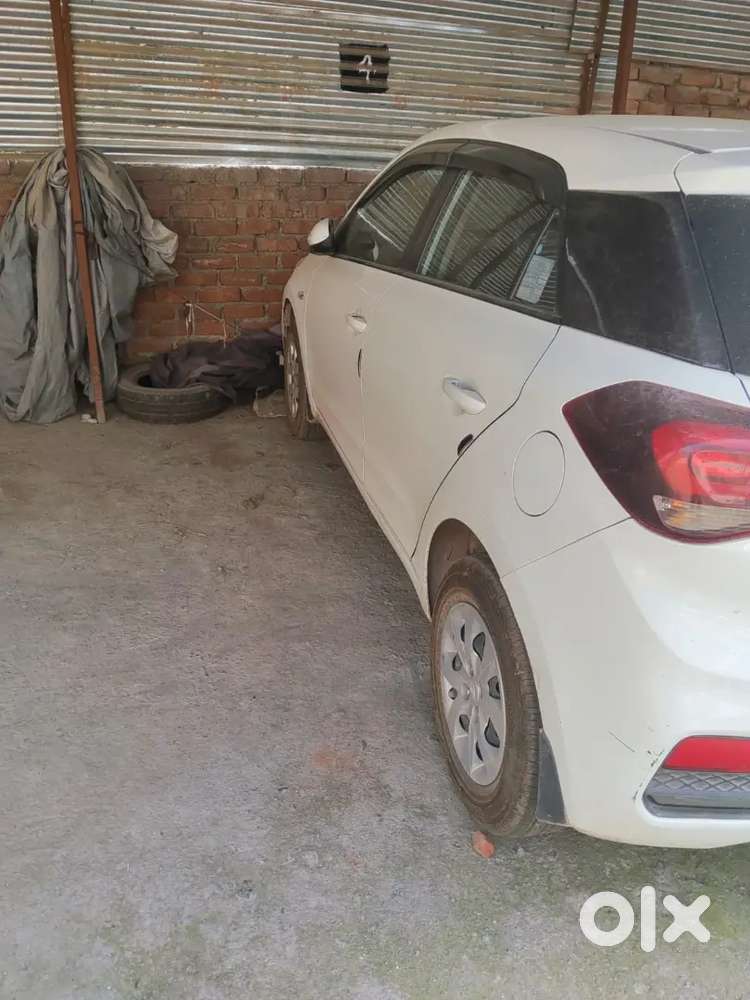 Hyundai I20 Magna Petrol White