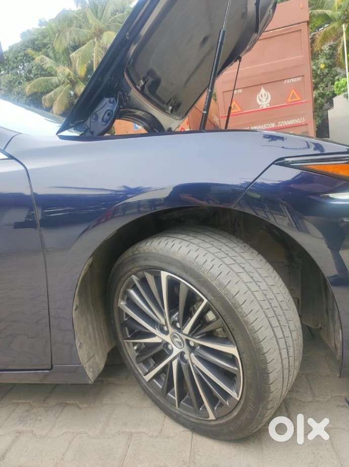 Lexus Es 300h Luxury, 2024, Petrol
