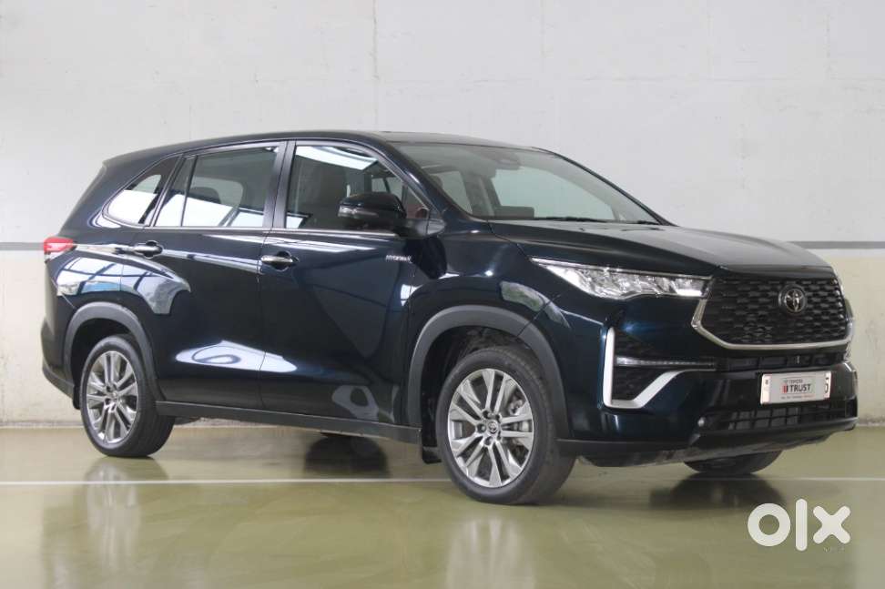 Toyota Innova Hycross 2.0 Zx Hybrid 7 Str, 2023, Petrol