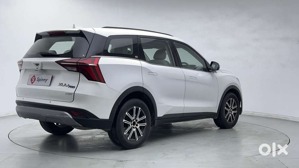 Mahindra Xuv700 2.0 Ax 7 Petrol At Str, 2022, Petrol