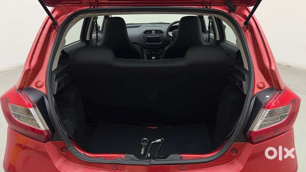 Tata Tiago 1.2 Revotron Xb, 2017, Petrol