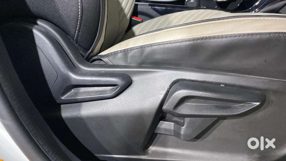 Tata Nexon Creative Plus 1.2 Revotron Petrol 7dca, 2023, Petrol