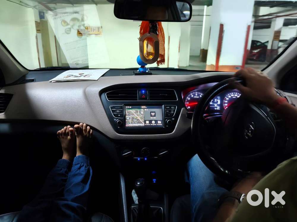 Well Maintained 1st Owner I20