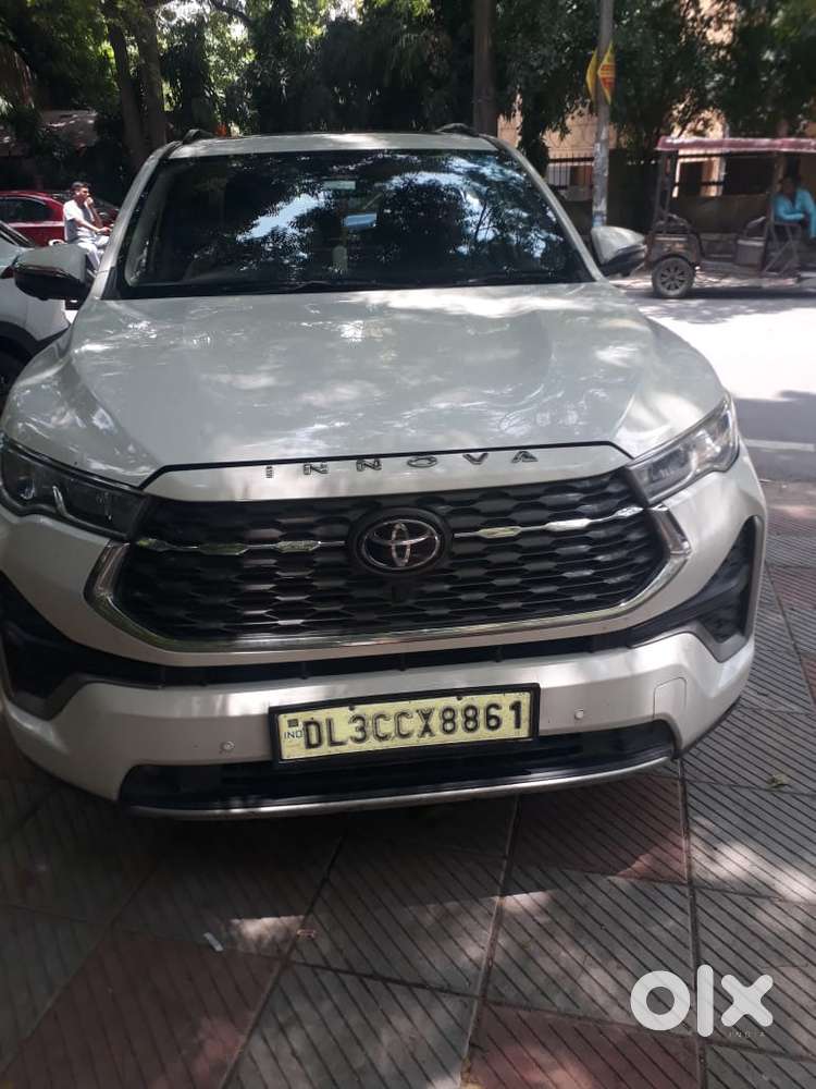 Toyota Innova Hycross Zx(o), 2023, Petrol