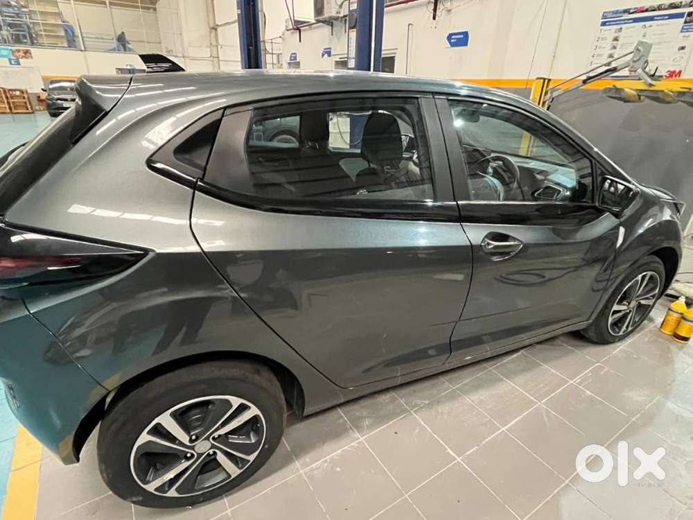 Sale Of Tata Altroz Top Model