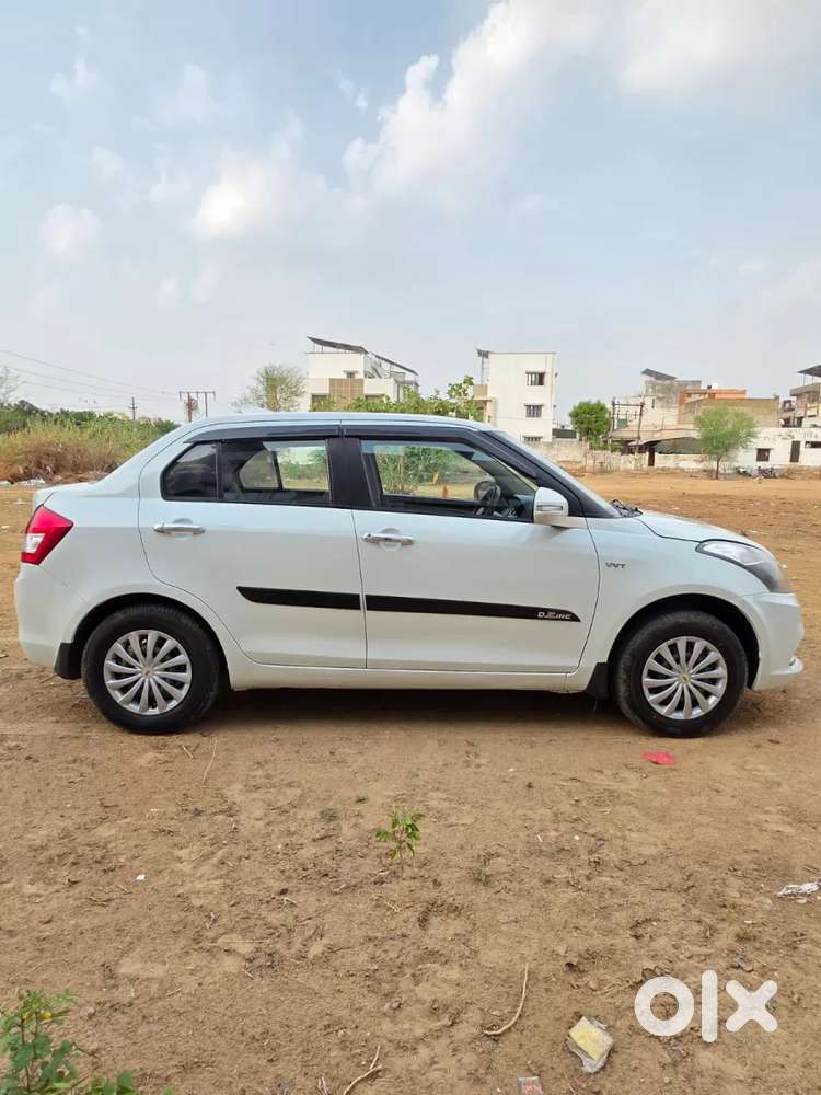 Maruti Suzuki Dzire 1.2 Vxi Amt, 2015, Petrol
