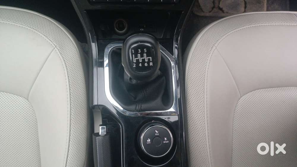 Tata Nexon 1.2 Revotron Xz Plus Premium, 2022, Petrol