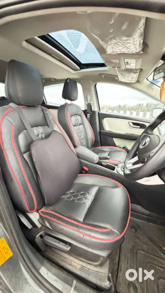 Tata Altroz 1.2 Xza Plus, 2025, Petrol