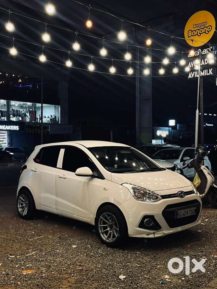 Hyundai Grand I10 2017 Petrol Well Maintained