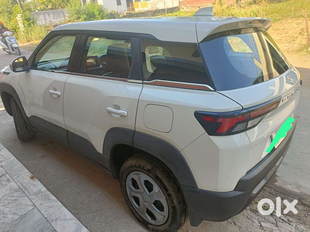 Maruti Suzuki Brezza 1.5 Vxi Smart Hybrid, 2023, Petrol