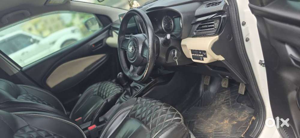 Toyota Glanza 1.2 E, 2023, Petrol