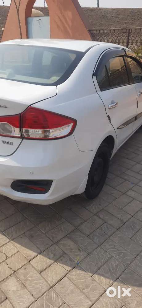 Maruti Suzuki Ciaz 2015 Diesel 122000 Km Driven