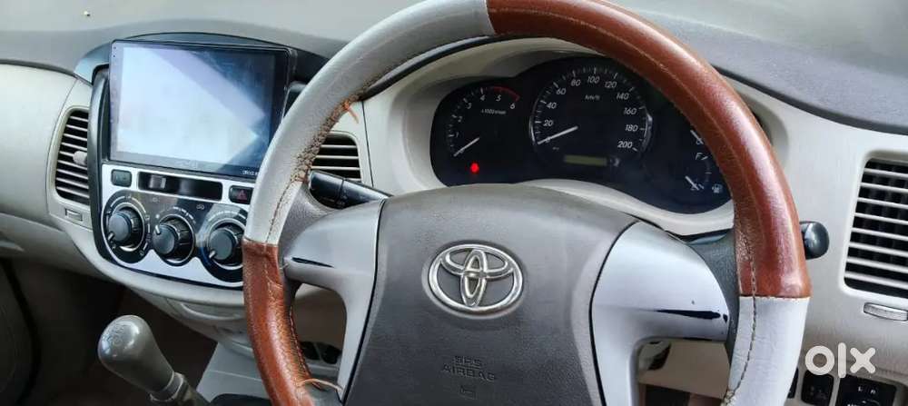 Toyota Innova 2.0 V 2012 Diesel Manual