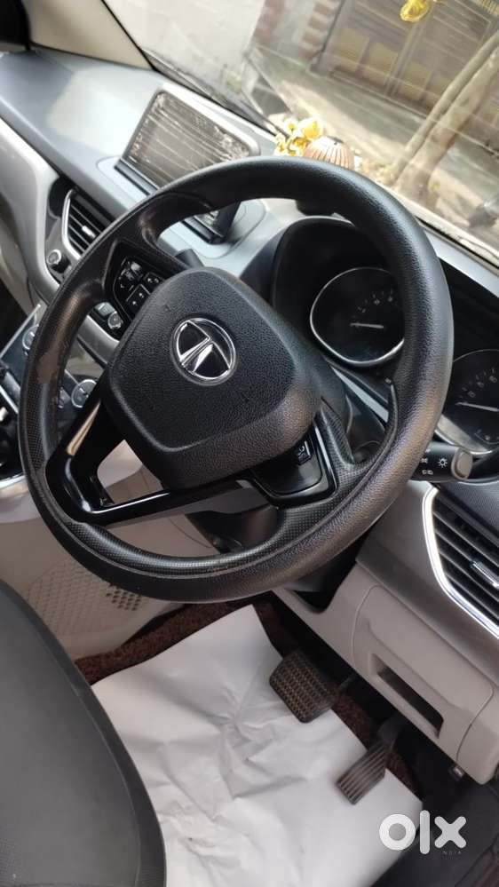 Tata Nexon 1.5 Revotorq Xza Plus Dualtone, 2018, Petrol