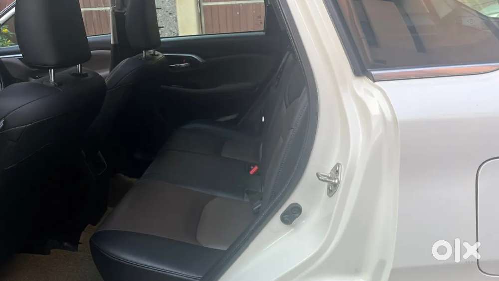 Toyota Urban Cruiser Hyryder 1.5 V Hybrid, 2023, Petrol