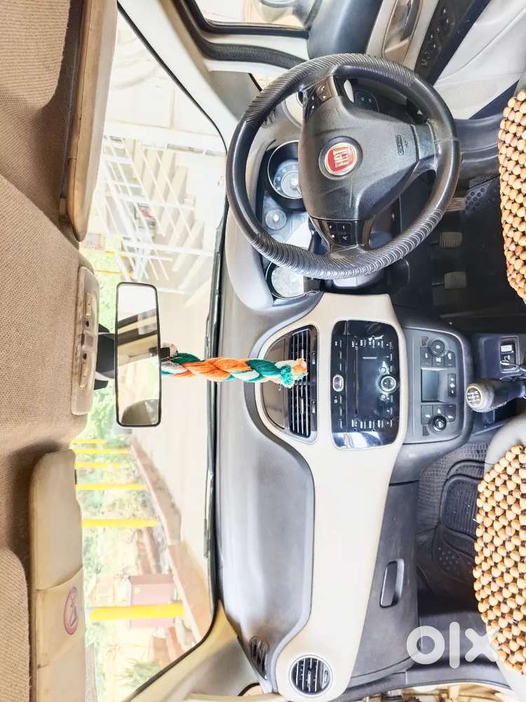 Fiat Linea Emotion  Diesel 2015