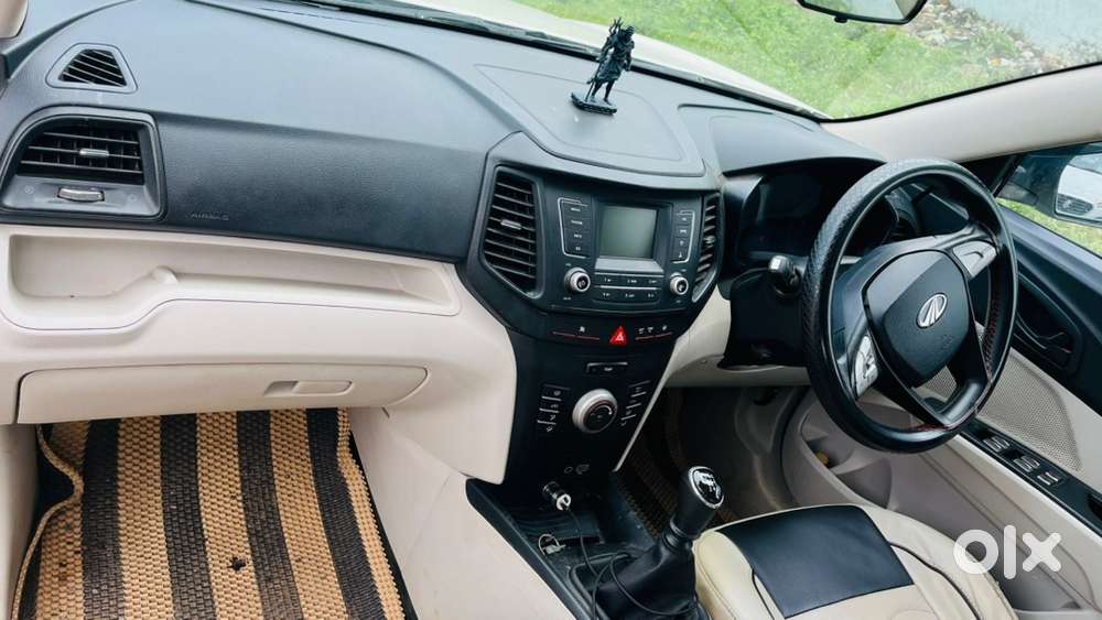 Mahindra Xuv300 July2022 Diesel Well Maintained