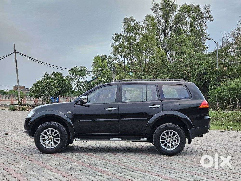 Mitsubishi Pajero Sport 2.5 Manual, 2012, Diesel