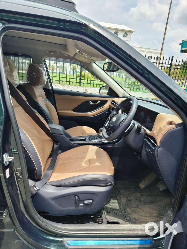 Hyundai Alcazar Signature 1.5 Petrol Dct 6str, 2025, Petrol