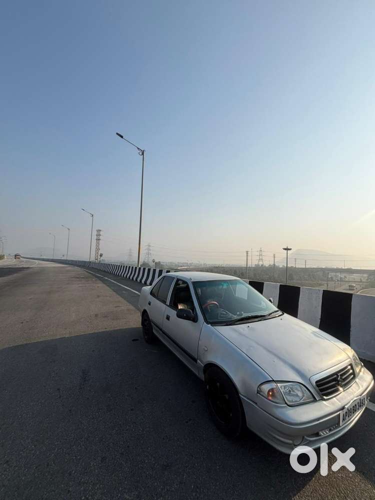 Maruti Suzuki Esteem 2006