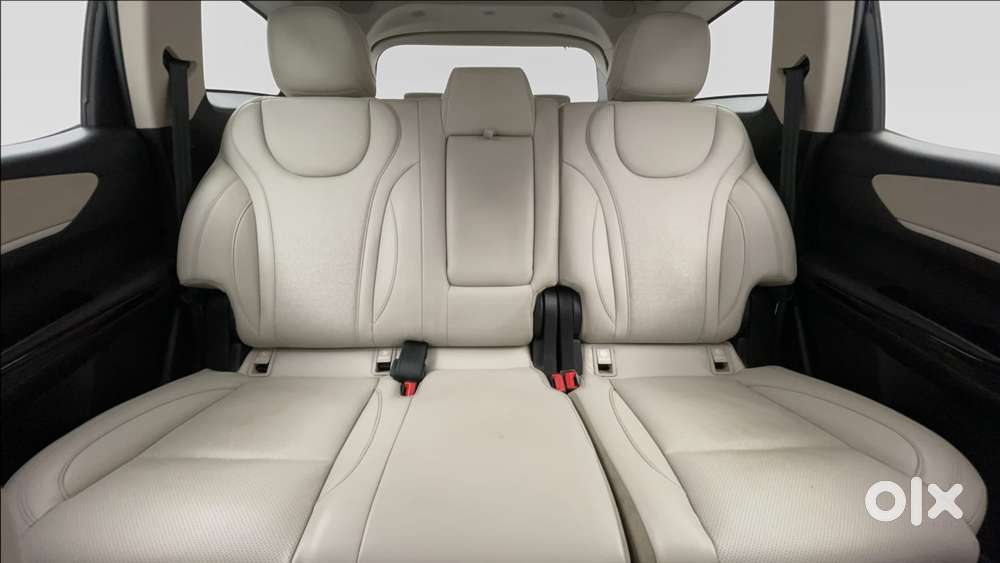 Mahindra Xuv700 2.2 Ax 7 Diesel At Luxury Pack Str, 2023, Diesel