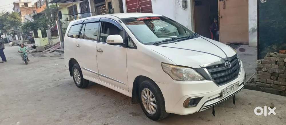 Toyota Innova 2014 Diesel 250000 Km Driven