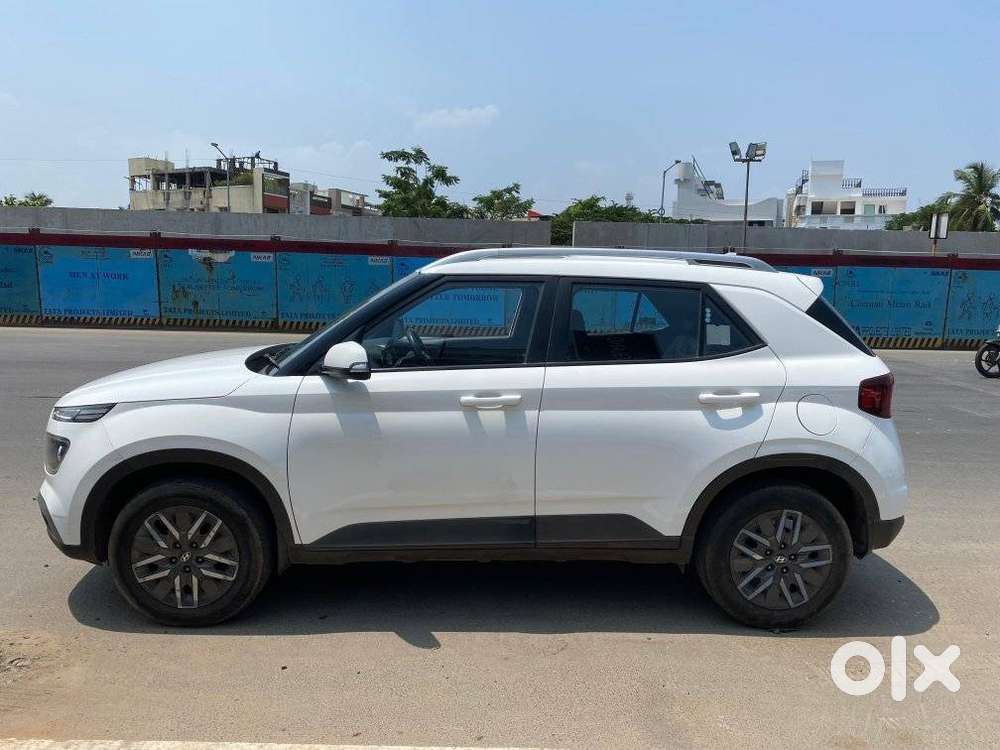 Hyundai Venue Sx (o) Mt 1.5 Diesel, 2021