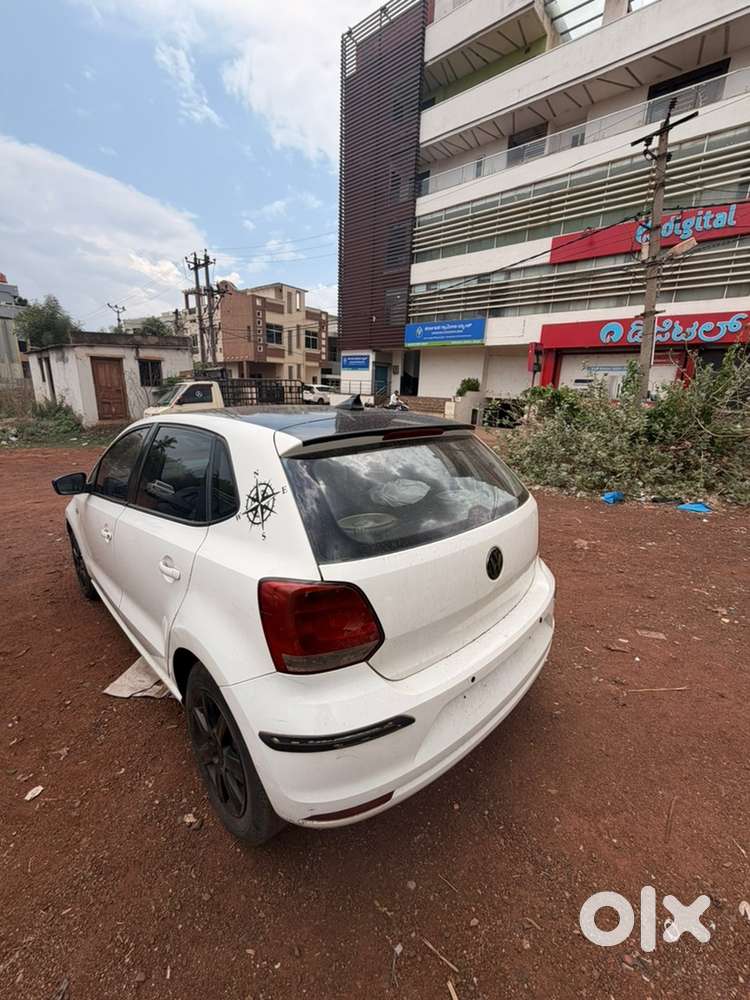 Volkswagen Polo Petrol 2011