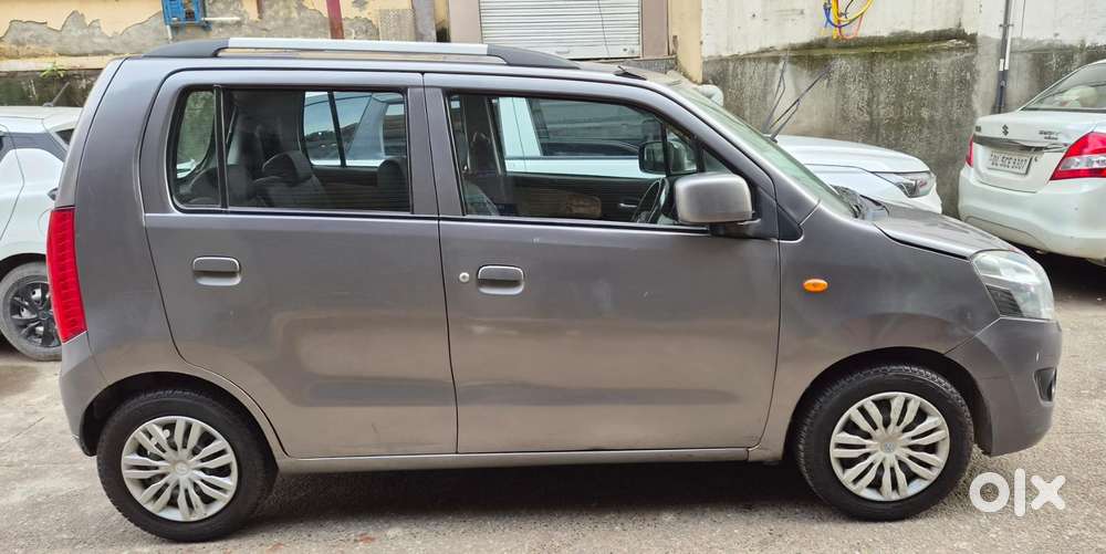 Maruti Suzuki Wagon R Amt Vxi Plus, 2016, Cng & Hybrids