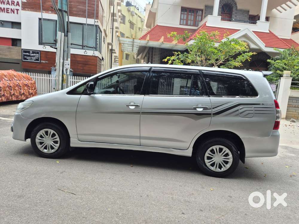 Toyota Innova 2.5 G (diesel) 8 Seater, 2011, Diesel