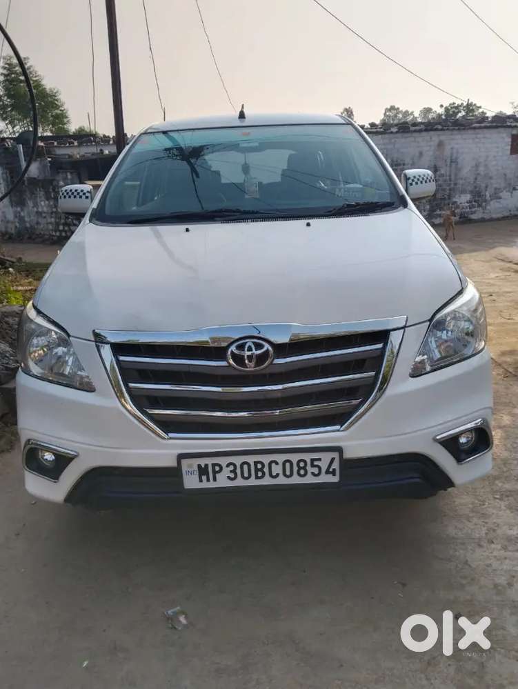 Toyota Innova 2016