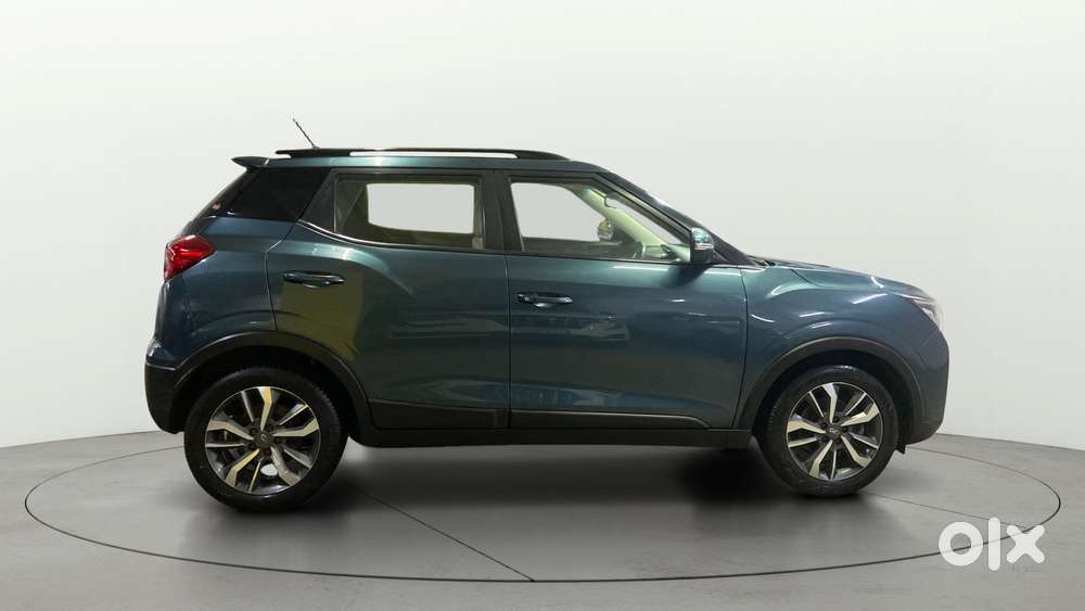Mahindra Xuv300 1.2 W8 (o) Amt Petrol, 2021, Petrol