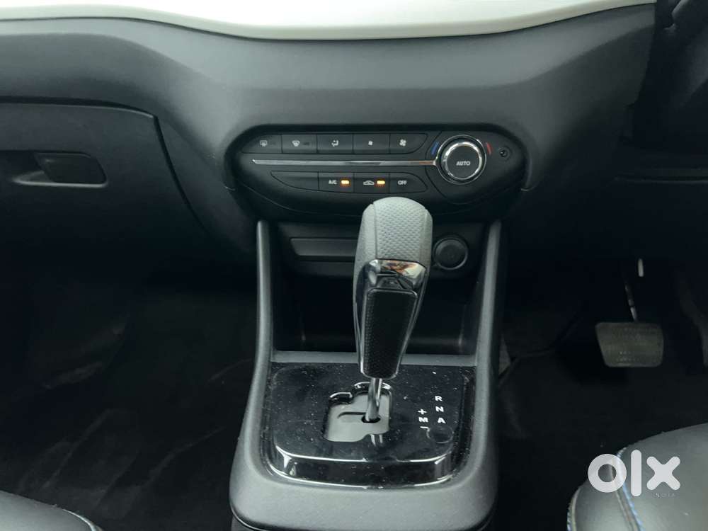 Tata Punch 1.2 Revotron Creative Amt Dual Tone, 2023, Petrol