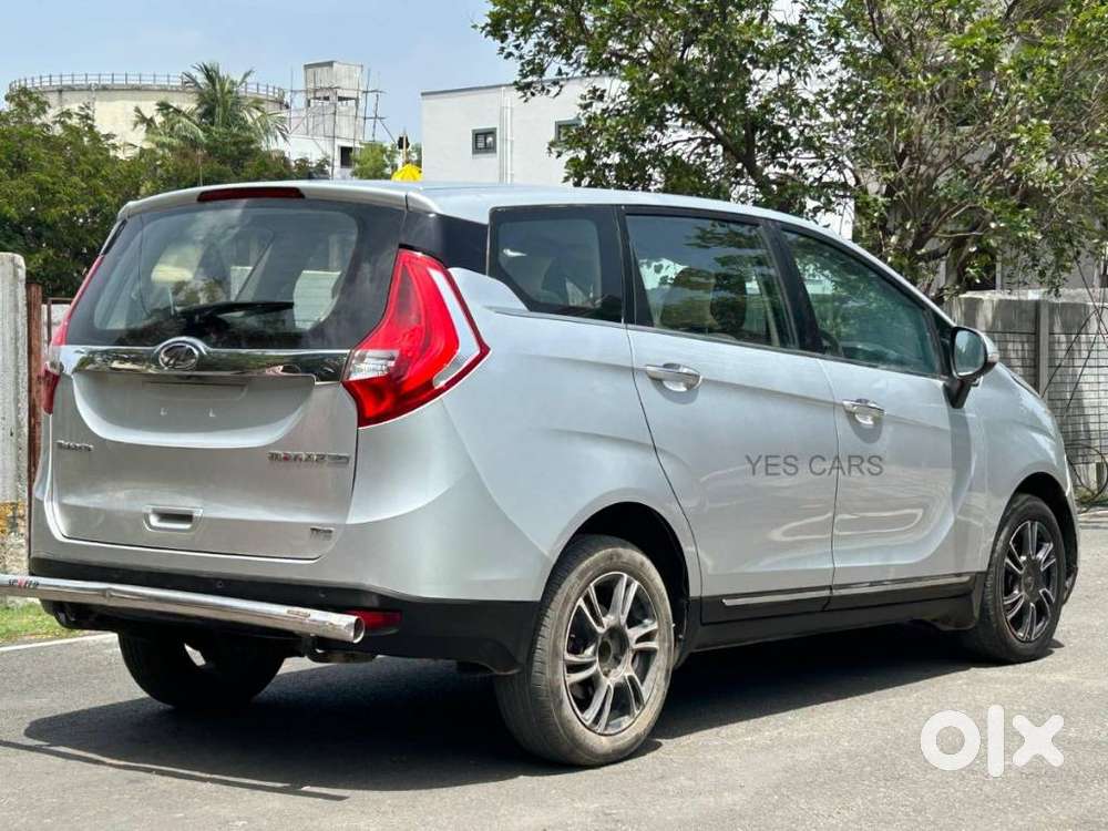 Mahindra Marazzo M8, 2018, Diesel