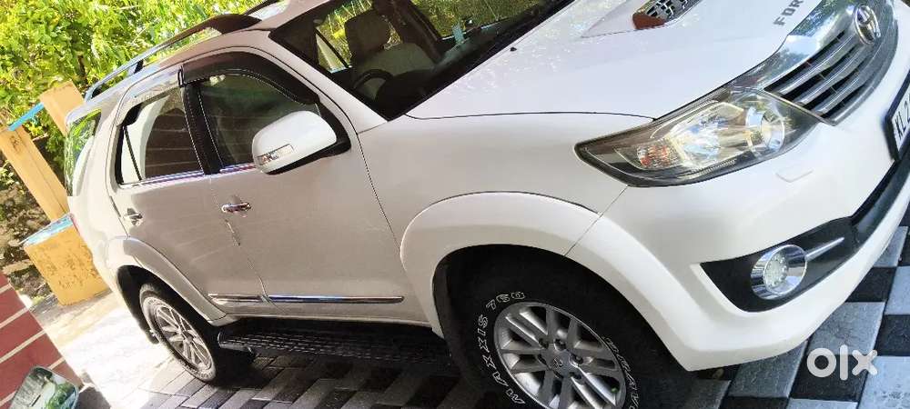 Toyota Fortuner 2014 Diesel 245000 Km Driven