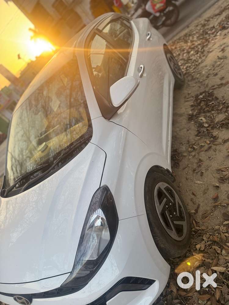 Hyundai Aura 2023 Cng & Hybrids Well Maintained